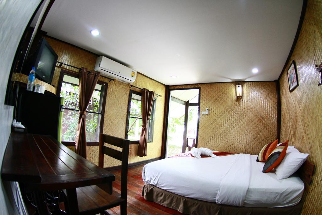 Tanita Lagoon Resort Udon Thani Rom bilde
